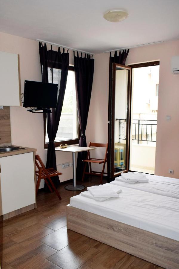 Flora Beach Burgas Exterior foto