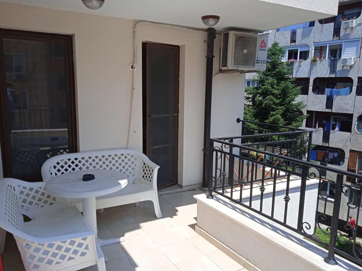 Flora Beach Burgas Exterior foto
