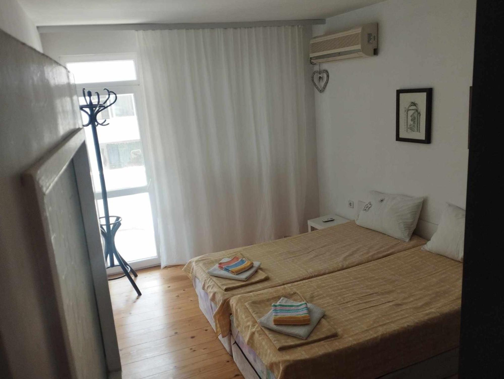 Flora Beach Burgas Exterior foto