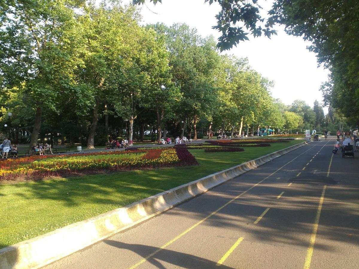 Flora Beach Burgas Exterior foto