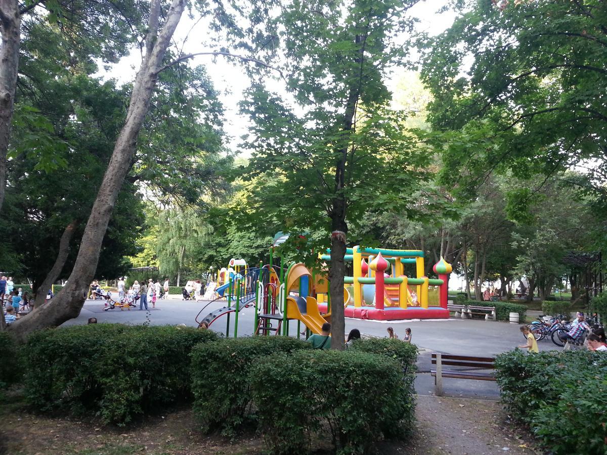 Flora Beach Burgas Exterior foto